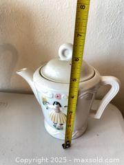 MaxSold Auction: Vintage Large Porcelier Teapot/Diffuser & Teapot - Thousand Oaks (California, USA) PARTNER MANAGED Estate Sale Online Auction - Saxon Place