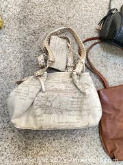 MaxSold Auction: Women&#39;s Leather and More Purses! - Thousand Oaks (California, USA) PARTNER MANAGED Estate Sale Online Auction - Saxon Place