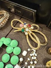 MaxSold Auction: Women&#39;s Vintage Jewelry  - Thousand Oaks (California, USA) PARTNER MANAGED Estate Sale Online Auction - Saxon Place