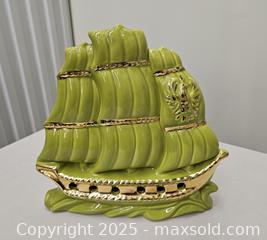MaxSold Auction: Mid-Century Ceramic Nautical Table Lamp with Gold Gilt -  Kingston (Ontario, Canada) PARTNER MANAGED Downsizing Online Auction - Steve Fonyo Drive  (STORAGE)