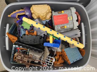MaxSold Auction: Playmobil Toy Castle Pieces in Bin and Miscellaneous Figurines and Pieces -  Kingston (Ontario, Canada) PARTNER MANAGED Downsizing Online Auction - Steve Fonyo Drive  (STORAGE)