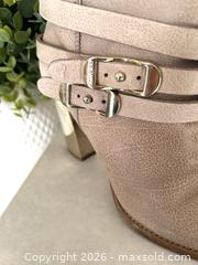 MaxSold Auction: Jimmy Choo boots sz 41 - Toronto (Ontario, Canada) SELLER MANAGED Reseller Online Auction -  Rogers Road (CONDO)