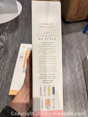 MaxSold Auction: Conair Hair Straightener + Attachments - Toronto (Ontario, Canada) SELLER MANAGED Downsizing Online Auction - Byron Avenue