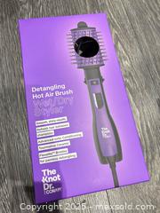 MaxSold Auction: Dr Knot wet or dry brush by Conair  - Toronto (Ontario, Canada) SELLER MANAGED Downsizing Online Auction - Byron Avenue