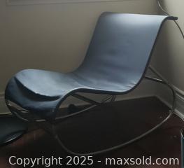 MaxSold Auction: Chair  - Toronto (Ontario, Canada) SELLER MANAGED Estate Sale Online Auction - Vanevery Street