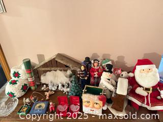 MaxSold Auction: Christmas lot - Billerica (Massachusetts, USA) SELLER MANAGED Estate Sale Online Auction - Blossom Drive