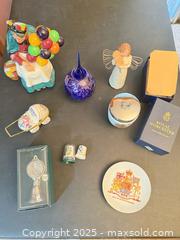 MaxSold Auction: Collectibles  - Billerica (Massachusetts, USA) SELLER MANAGED Estate Sale Online Auction - Blossom Drive