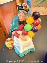 MaxSold Auction: Collectibles  - Billerica (Massachusetts, USA) SELLER MANAGED Estate Sale Online Auction - Blossom Drive