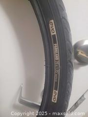 MaxSold Auction: Bike tire - Ottawa (Ontario, Canada) SHORT NOTICE SELLER MANAGED Downsizing Online Auction - Van Lang Private (CONDO)