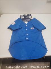 MaxSold Auction: Blue jays animal jersey  - Ottawa (Ontario, Canada) SHORT NOTICE SELLER MANAGED Downsizing Online Auction - Van Lang Private (CONDO)