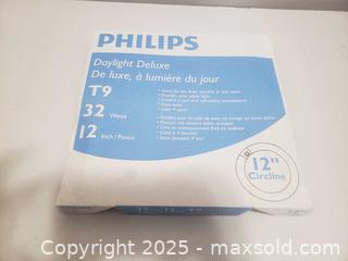 MaxSold Auction:  Brand-new Philips Light - Ottawa (Ontario, Canada) SHORT NOTICE SELLER MANAGED Downsizing Online Auction - Van Lang Private (CONDO)