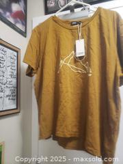 MaxSold Auction: Brand new Camping shirt women - Ottawa (Ontario, Canada) SHORT NOTICE SELLER MANAGED Downsizing Online Auction - Van Lang Private (CONDO)