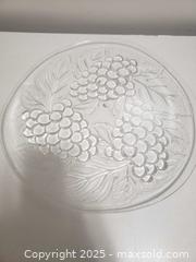 MaxSold Auction: Christmas fruit dish  - Ottawa (Ontario, Canada) SHORT NOTICE SELLER MANAGED Downsizing Online Auction - Van Lang Private (CONDO)