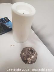 MaxSold Auction: Different items - Ottawa (Ontario, Canada) SHORT NOTICE SELLER MANAGED Downsizing Online Auction - Van Lang Private (CONDO)