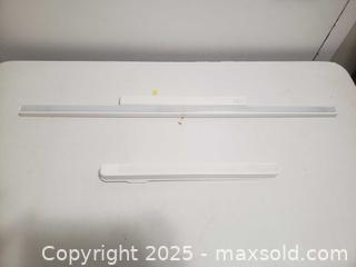 MaxSold Auction: Hanging lights - Ottawa (Ontario, Canada) SHORT NOTICE SELLER MANAGED Downsizing Online Auction - Van Lang Private (CONDO)