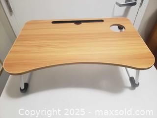 MaxSold Auction: Laptop table  - Ottawa (Ontario, Canada) SHORT NOTICE SELLER MANAGED Downsizing Online Auction - Van Lang Private (CONDO)
