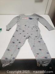 MaxSold Auction: New England Patriots PJs kids - Ottawa (Ontario, Canada) SHORT NOTICE SELLER MANAGED Downsizing Online Auction - Van Lang Private (CONDO)