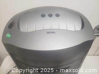 MaxSold Auction: Paper shredder  - Ottawa (Ontario, Canada) SHORT NOTICE SELLER MANAGED Downsizing Online Auction - Van Lang Private (CONDO)