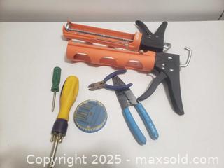 MaxSold Auction: Tools - Ottawa (Ontario, Canada) SHORT NOTICE SELLER MANAGED Downsizing Online Auction - Van Lang Private (CONDO)