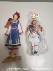 MaxSold Auction: Vintage dolls - Ottawa (Ontario, Canada) SHORT NOTICE SELLER MANAGED Downsizing Online Auction - Van Lang Private (CONDO)