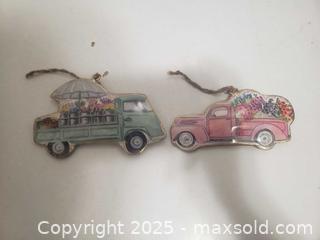 MaxSold Auction: Vintage metal car ornaments  - Ottawa (Ontario, Canada) SHORT NOTICE SELLER MANAGED Downsizing Online Auction - Van Lang Private (CONDO)