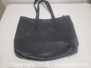 MaxSold Auction: Women large purse bag - Ottawa (Ontario, Canada) SHORT NOTICE SELLER MANAGED Downsizing Online Auction - Van Lang Private (CONDO)
