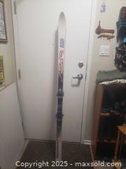 MaxSold Auction: Women's Skis - Ottawa (Ontario, Canada) SHORT NOTICE SELLER MANAGED Downsizing Online Auction - Van Lang Private (CONDO)