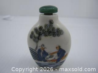 MaxSold Auction: Old Chinese Porcelain Snuff Bottle - Esquimalt (British Columbia, Canada) SELLER MANAGED Downsizing Online Auction - Yarrow Place