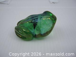 MaxSold Auction: Old Green Iridescent Robert Held RHAG Art Glass Frog Paperweight - Esquimalt (British Columbia, Canada) SELLER MANAGED Downsizing Online Auction - Yarrow Place
