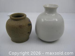 MaxSold Auction: Old Mini Vases x 2 - Esquimalt (British Columbia, Canada) SELLER MANAGED Downsizing Online Auction - Yarrow Place