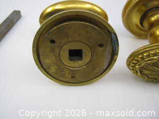 MaxSold Auction: Old Regency Brass Door Knobs & Cast Brass Keyhole Escutcheon Covers - Esquimalt (British Columbia, Canada) SELLER MANAGED Downsizing Online Auction - Yarrow Place