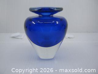 MaxSold Auction: Old Small Art Glass Bud Vase Signed Edward Roman  - Esquimalt (British Columbia, Canada) SELLER MANAGED Downsizing Online Auction - Yarrow Place