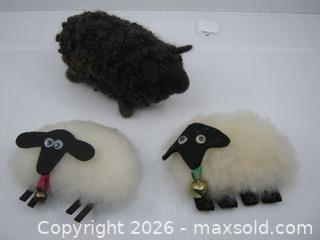 MaxSold Auction: Old Wool Sheep - Esquimalt (British Columbia, Canada) SELLER MANAGED Downsizing Online Auction - Yarrow Place
