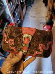 MaxSold Auction: Women&#39;s Zip-Around Wallet/Clutch, Brown Patterned Canvas with Pink-Red Trim - Kingston (Ontario, Canada) SELLER MANAGED Downsizing Online Auction - Development Drive (STORAGE)