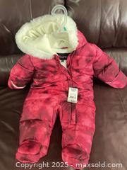 MaxSold Auction: BNWT Snowsuit - Cobourg (Ontario, Canada) SELLER MANAGED Reseller Online Auction - Spragge Crescent