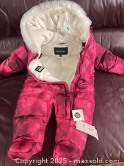 MaxSold Auction: BNWT Snowsuit - Cobourg (Ontario, Canada) SELLER MANAGED Reseller Online Auction - Spragge Crescent