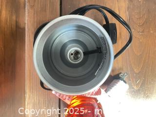 MaxSold Auction: Disney Pixar Cars Lightning McQueen Glitter Lava Lamp - Cobourg (Ontario, Canada) SELLER MANAGED Reseller Online Auction - Spragge Crescent