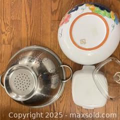 MaxSold Auction: Kitchen-CorningWare Blue Cornflower, Celina Himark Portugal Flower Serving Bowl, Colander - Cobourg (Ontario, Canada) SELLER MANAGED Reseller Online Auction - Spragge Crescent