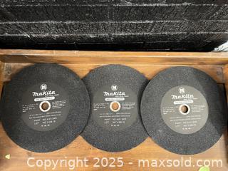 MaxSold Auction: Makita Metal Cutting Grinding Wheel 12" x 7/64" 1" Arbor (3) - Cobourg (Ontario, Canada) SELLER MANAGED Reseller Online Auction - Spragge Crescent