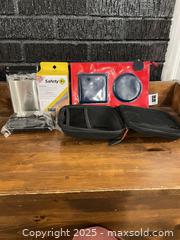 MaxSold Auction: Mixed Lot of Small Household & Travel Accessories, 5 Pieces - Cobourg (Ontario, Canada) SELLER MANAGED Reseller Online Auction - Spragge Crescent