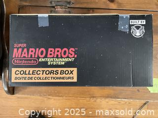 MaxSold Auction: Super Mario Bros. Collector&#39;s Box, CultureFly (Nintendo Licensed) - Cobourg (Ontario, Canada) SELLER MANAGED Reseller Online Auction - Spragge Crescent