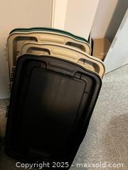 MaxSold Auction: 24 Rubbermaid Hinged Storage Boxes - Langford (British Columbia, Canada) SELLER MANAGED Downsizing Online Auction - Aggregate Court (CONDO)