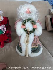 MaxSold Auction: Animated M/M Claus and Beautiful Santa with Wreath - Langford (British Columbia, Canada) SELLER MANAGED Downsizing Online Auction - Aggregate Court (CONDO)