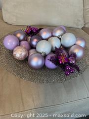 MaxSold Auction: Tree bulbs - Langford (British Columbia, Canada) SELLER MANAGED Downsizing Online Auction - Aggregate Court (CONDO)