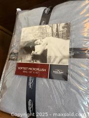 MaxSold Auction: Berkshire Blanket SOFTEST MICROPLUSH KING 108&#34; X 90&#34; - San Francisco (California, USA) SELLER MANAGED Estate Sale Online Auction - Kenwood Way