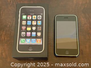 MaxSold Auction: iPhone 3GS with Original Box - San Francisco (California, USA) SELLER MANAGED Estate Sale Online Auction - Kenwood Way