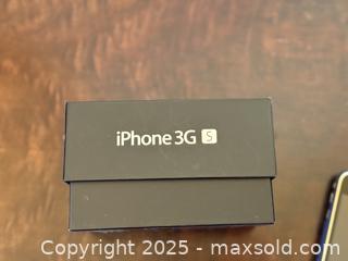 MaxSold Auction: iPhone 3GS with Original Box - San Francisco (California, USA) SELLER MANAGED Estate Sale Online Auction - Kenwood Way