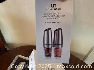 MaxSold Auction: urban noon® SALT &#38; PEPPER GRINDER SET BATTERY OPERATED - San Francisco (California, USA) SELLER MANAGED Estate Sale Online Auction - Kenwood Way