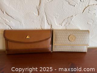 MaxSold Auction: Vintage Wallets Lot - San Francisco (California, USA) SELLER MANAGED Estate Sale Online Auction - Kenwood Way