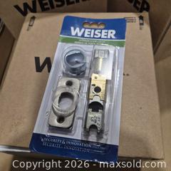 MaxSold Auction: 18 units of weiser interior door latch - Central Elgin (Ontario, Canada)  PARTNER MANAGED Downsizing Online Auction - Shorlea Line (STORAGE)
